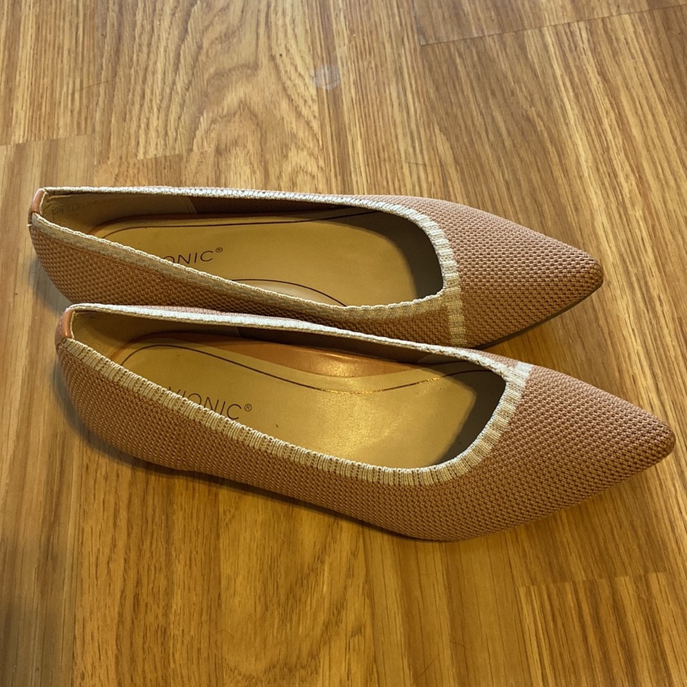 Vionic Flats